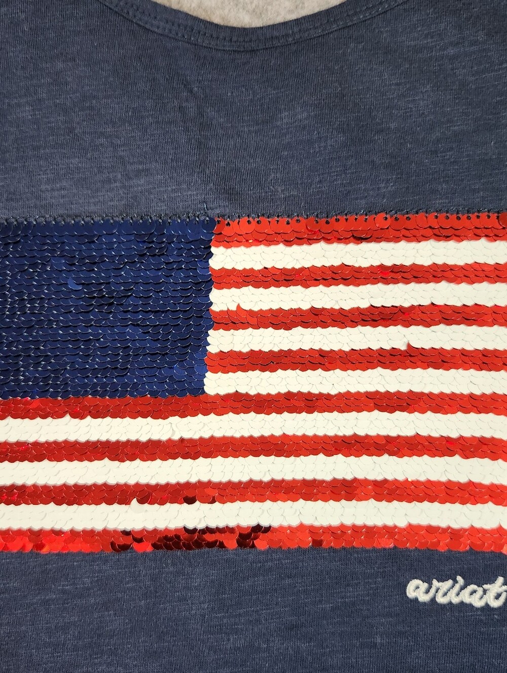 Ariat Navy Sleeveless Top with White Brand Tag Sequin Flag Size Small - Picture 4 of 8